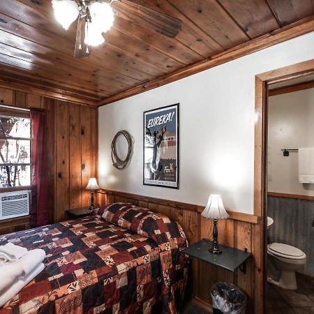 Apache Village Cabinette 11, Queen Bed, Midtown, Sleeps 2 Руидозо Экстерьер фото